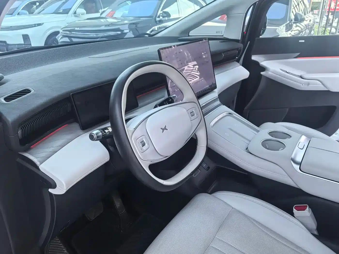 XPeng X9 2024 Model 640 AWD High Performance Max — миниатюра 4