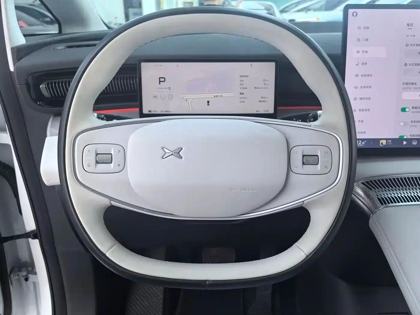 XPeng X9 2024 Model 640 AWD High Performance Max — миниатюра 9