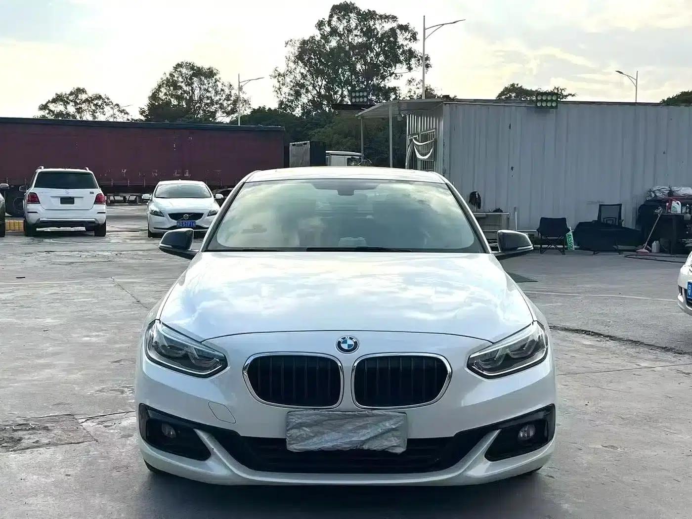 2017 BMW 1 Series 118i Sport — миниатюра 2