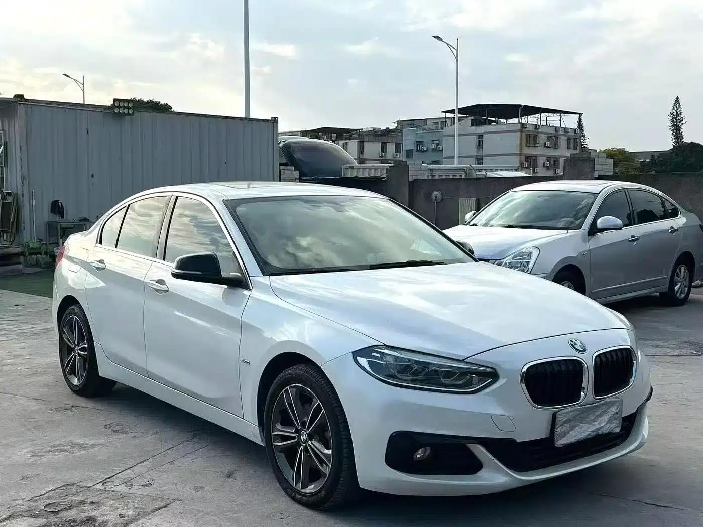 2017 BMW 1 Series 118i Sport — миниатюра 3