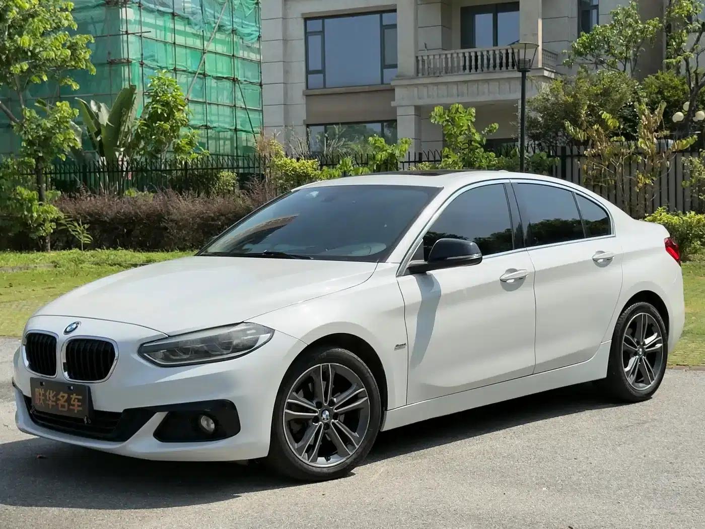 2017 BMW 1 Series 118i Sport — миниатюра 1