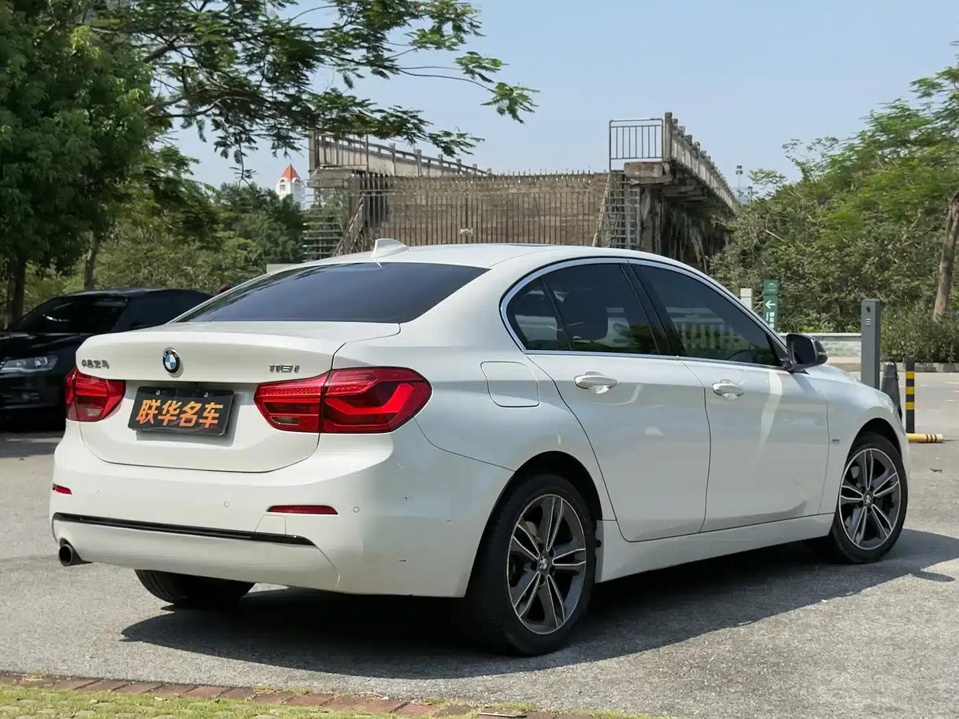 2017 BMW 1 Series 118i Sport — миниатюра 2