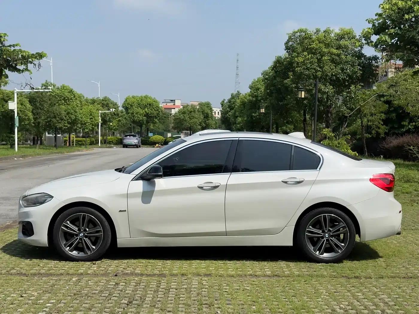2017 BMW 1 Series 118i Sport — миниатюра 7