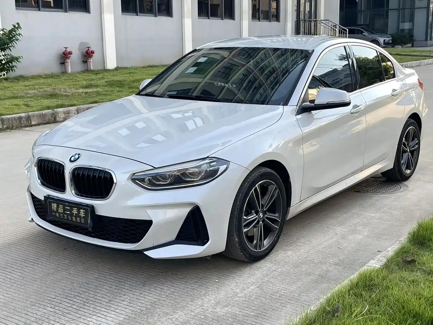 2021 BMW 1 Series Facelift 120i M Sport — миниатюра 1