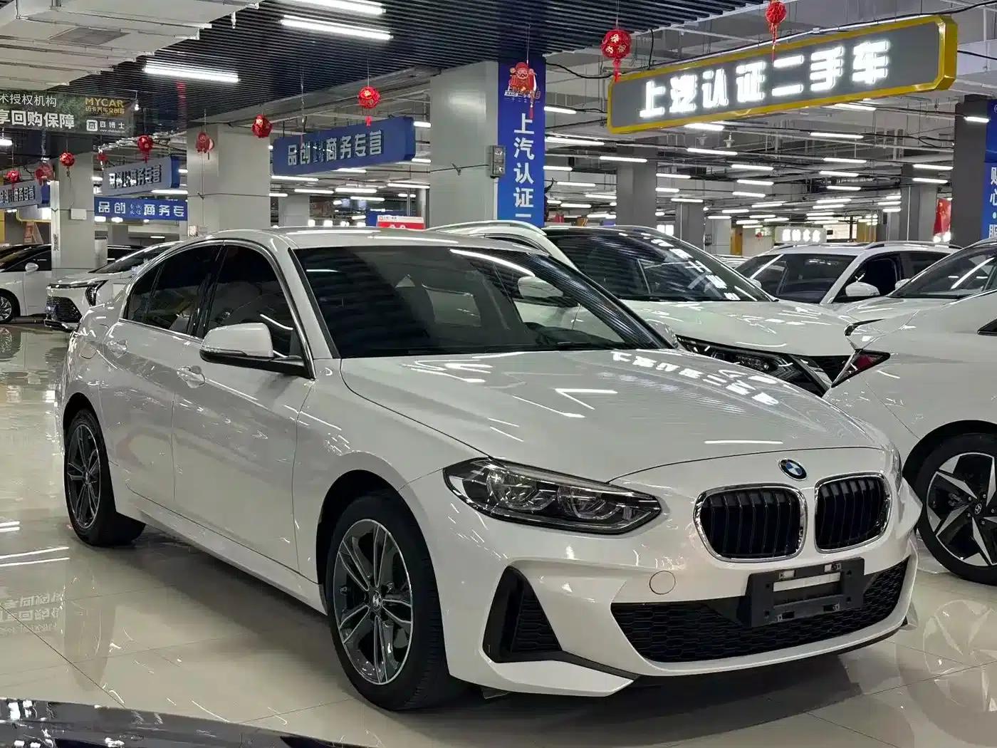 2021 BMW 1 Series 120i M Sport — миниатюра 3