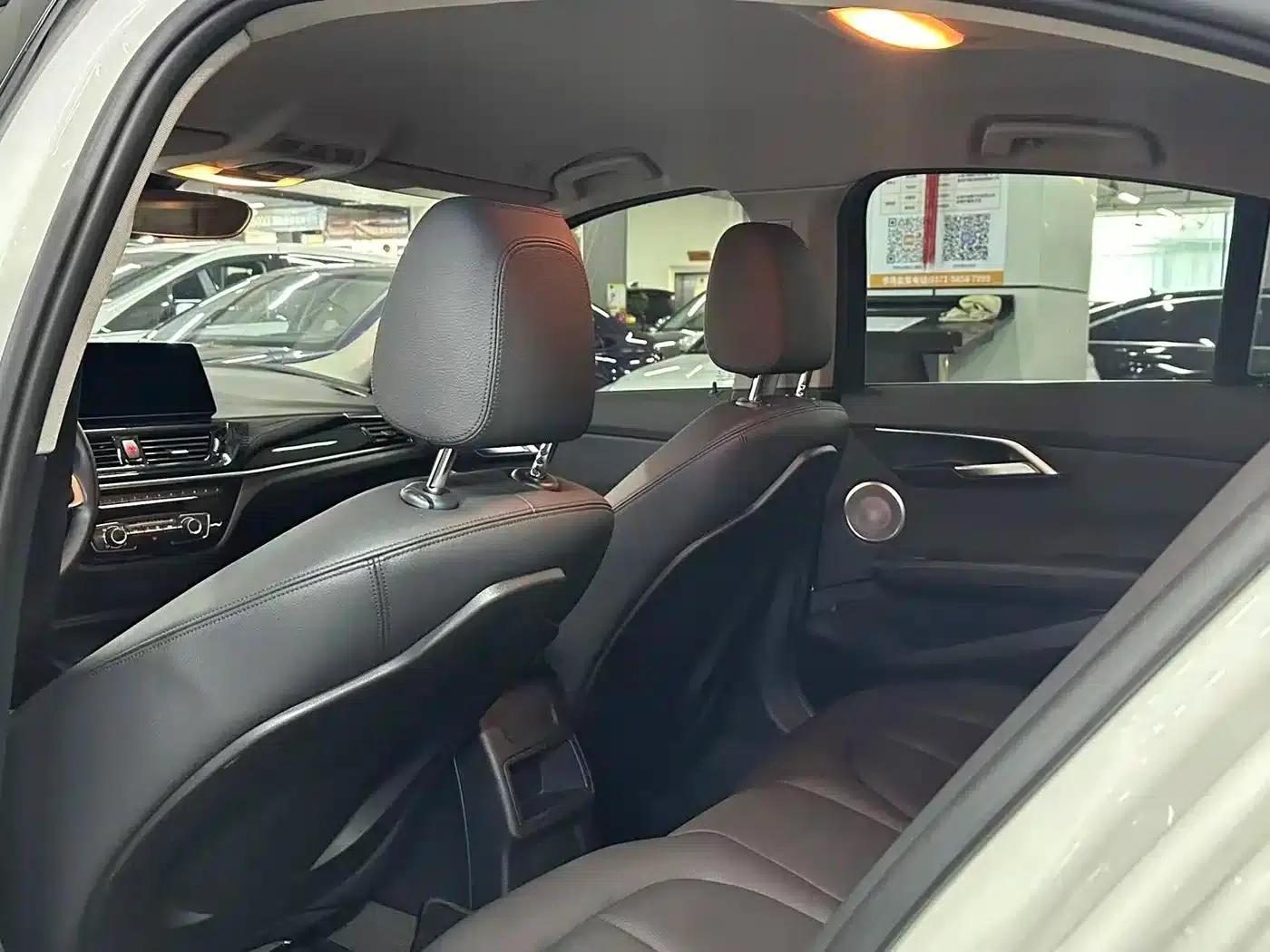 2021 BMW 1 Series 120i M Sport — миниатюра 6
