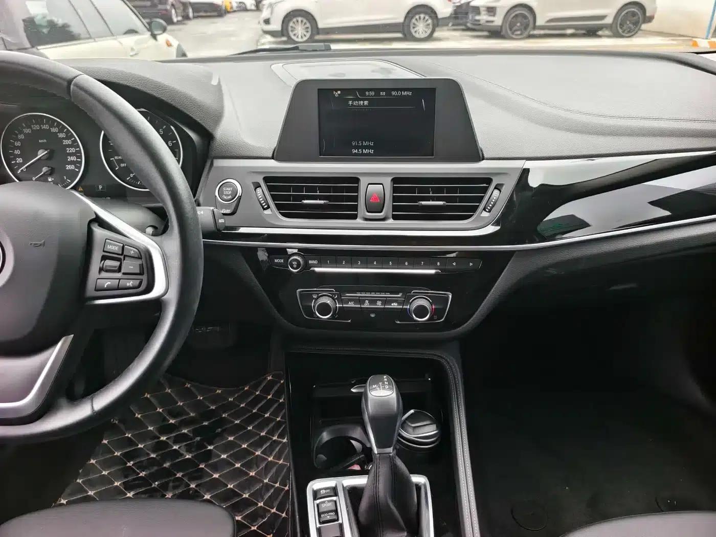 2017 BMW 1 Series 118i Sport — миниатюра 14
