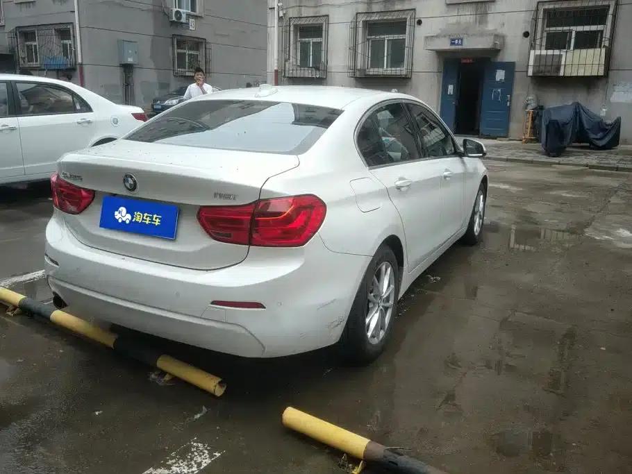 BMW 1 Series 2018 118i Fashion Edition — миниатюра 3