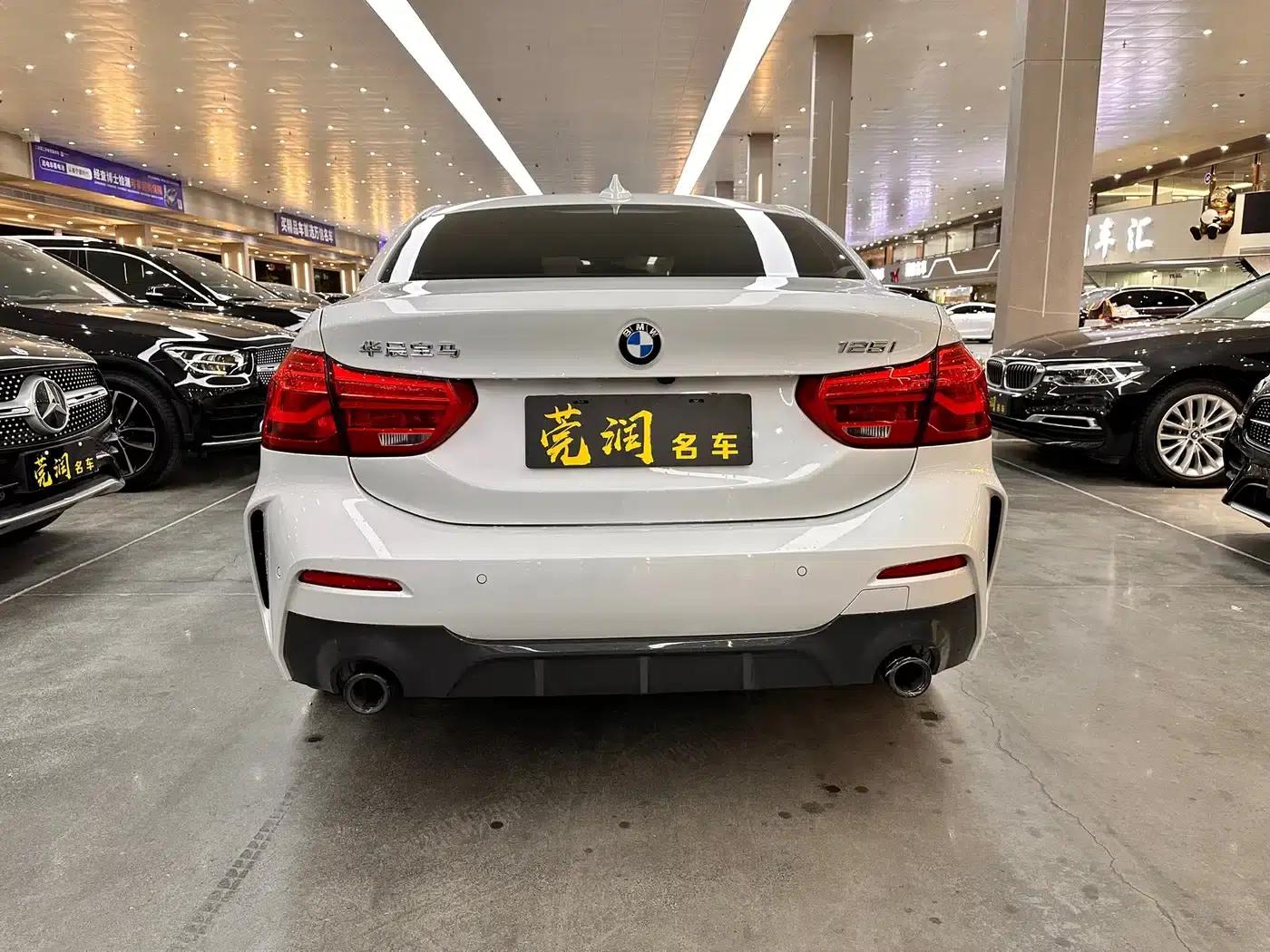 2022 BMW 1 Series 125i M Sport Shadow Edition — миниатюра 14