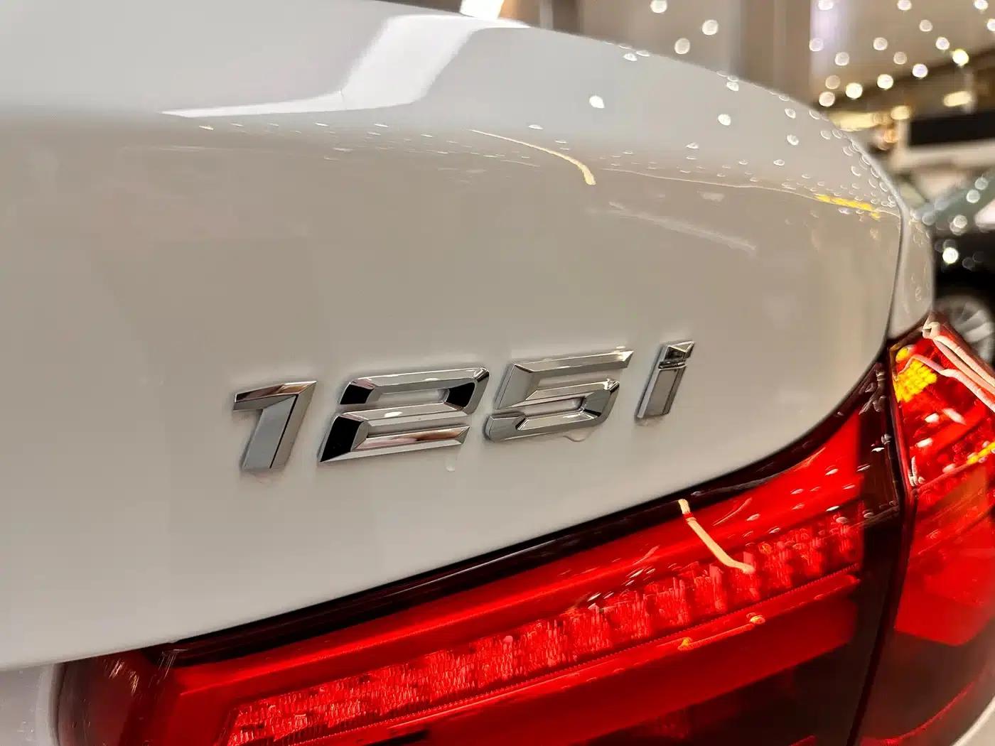 2022 BMW 1 Series 125i M Sport Shadow Edition — миниатюра 16