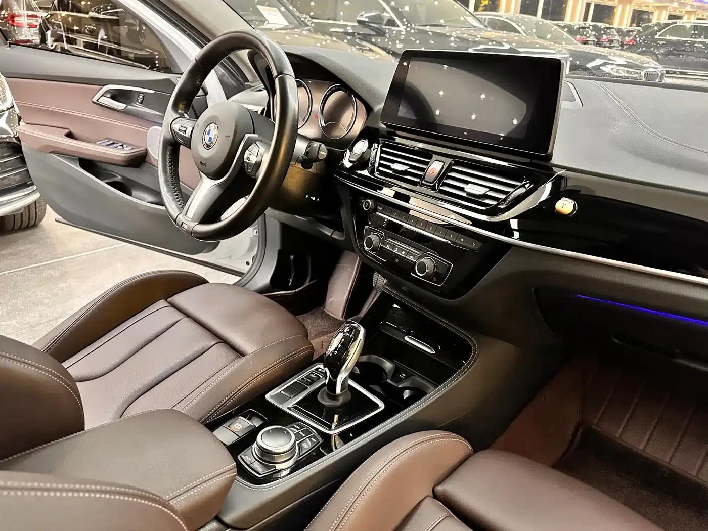 2022 BMW 1 Series 125i M Sport Shadow Edition — миниатюра 9