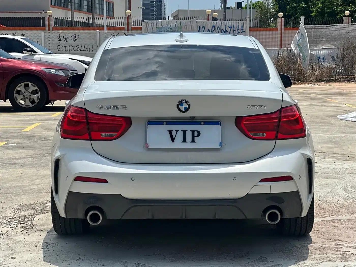2020 BMW 1 Series 120i M Sport Package — миниатюра 8