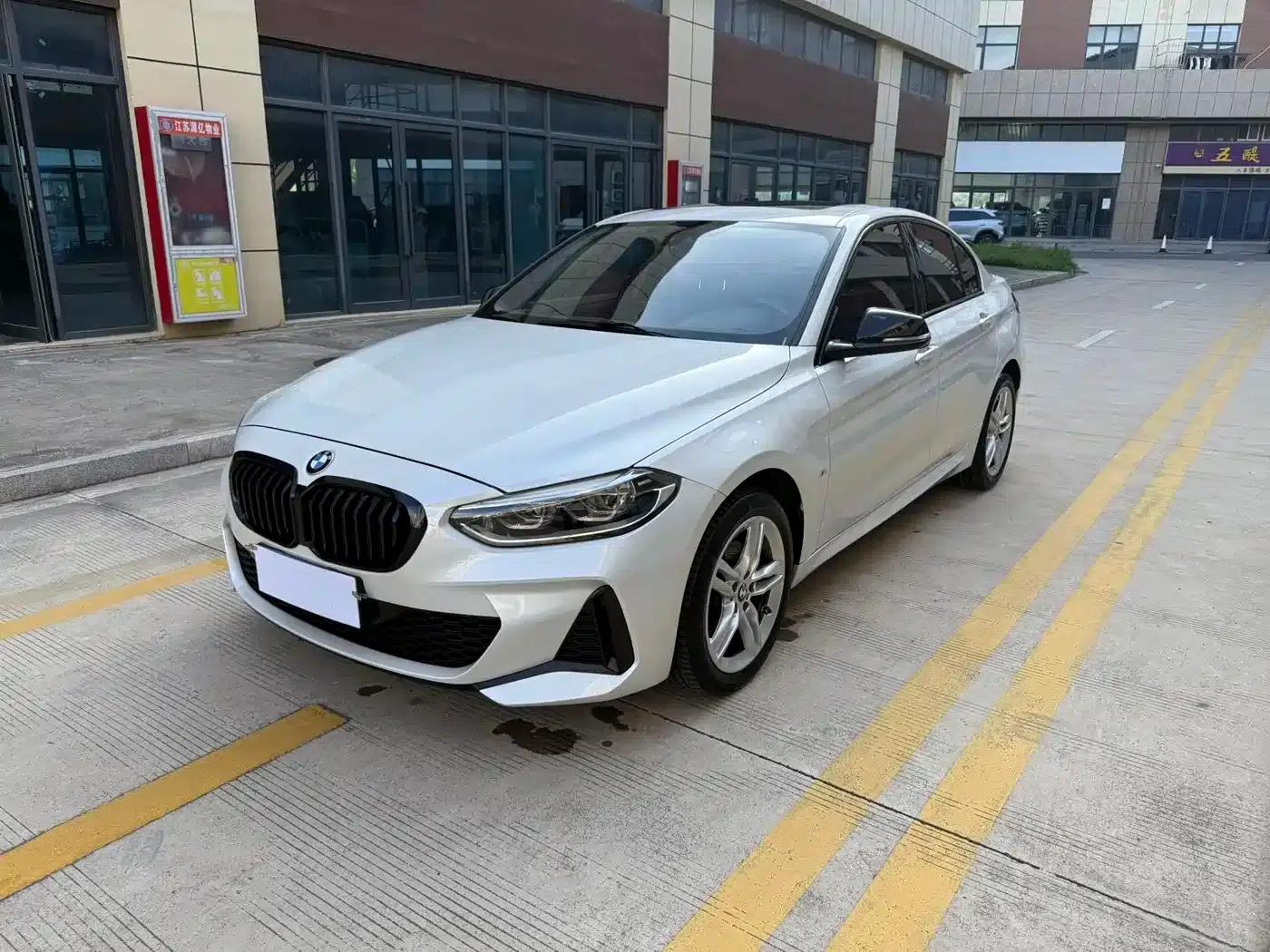 2022 BMW 1 Series 120i M Sport Shadow Edition — миниатюра 1