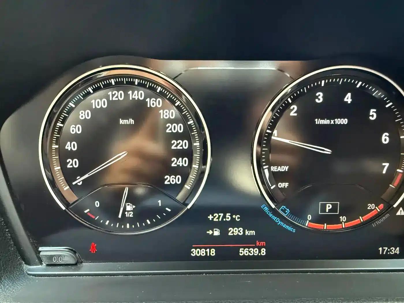 2022 BMW 1 Series 120i M Sport Shadow Edition — миниатюра 6