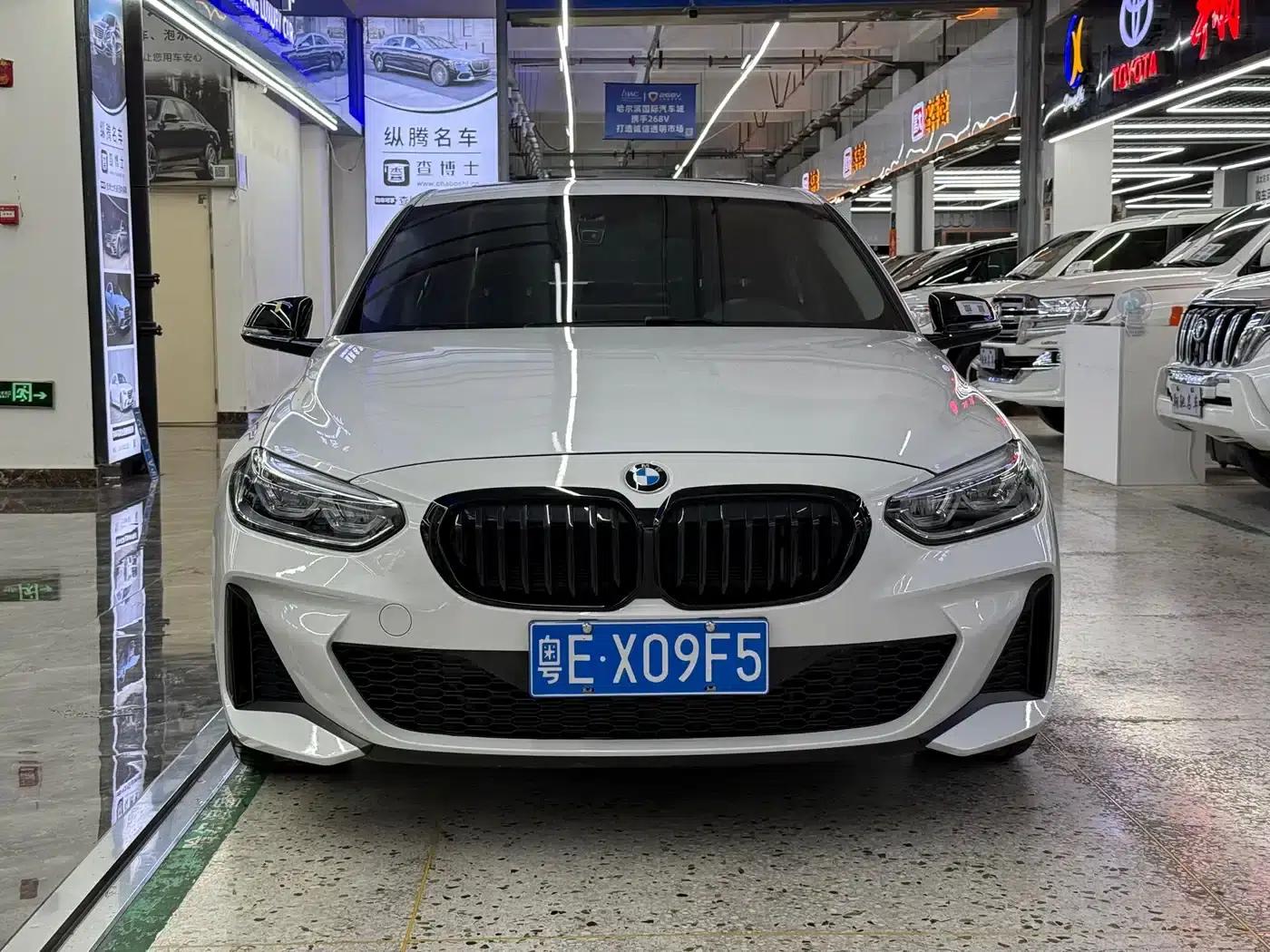 BMW 1 Series 2023 120i M Sport Shadow Edition — миниатюра 2