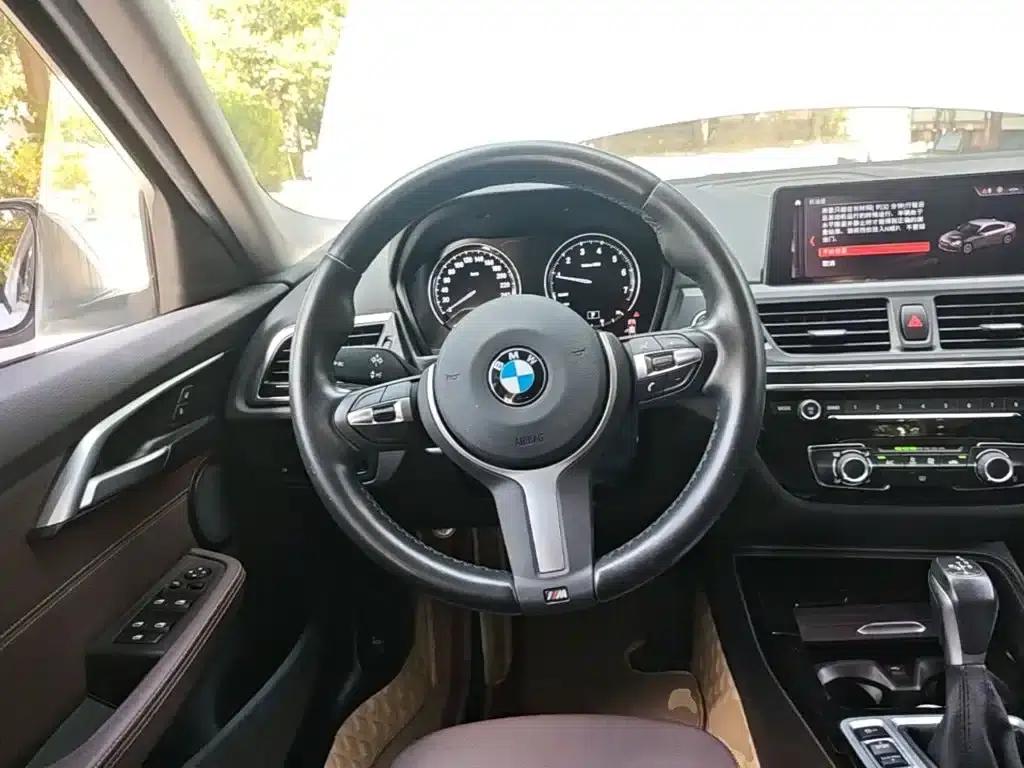 2019 BMW 1 Series 118i M Sport Package — миниатюра 11
