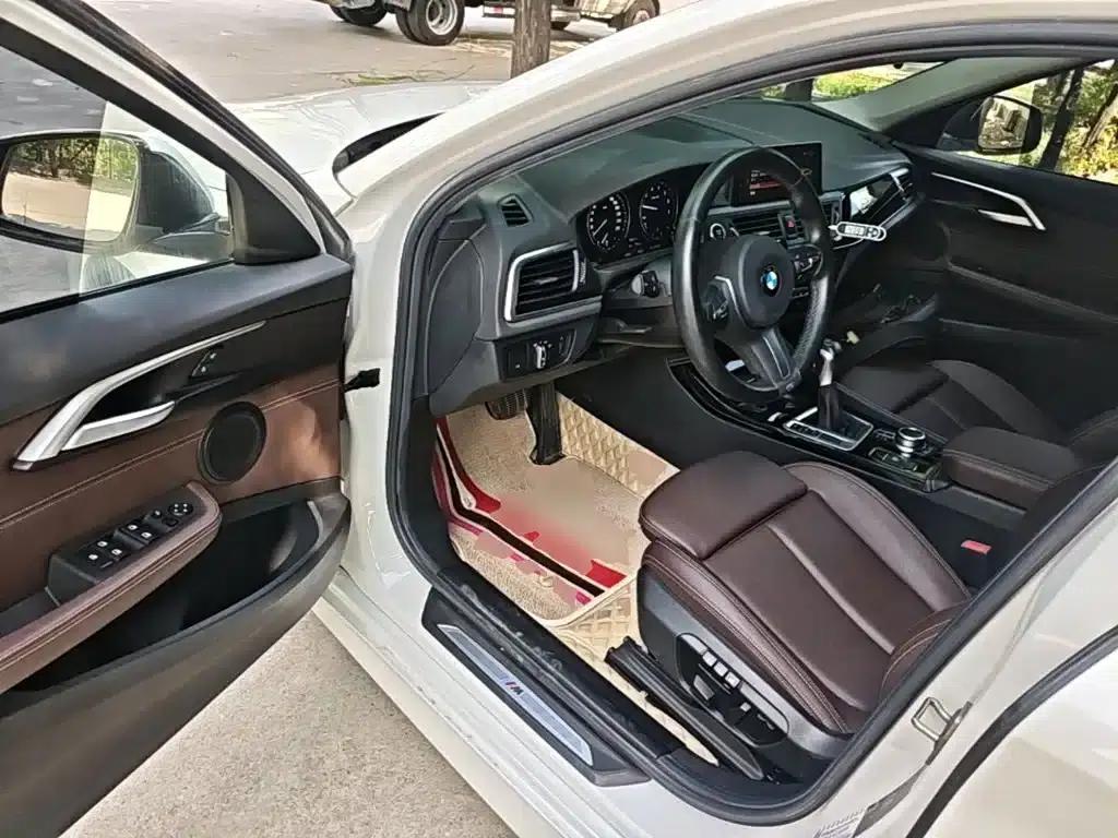 2019 BMW 1 Series 118i M Sport Package — миниатюра 16