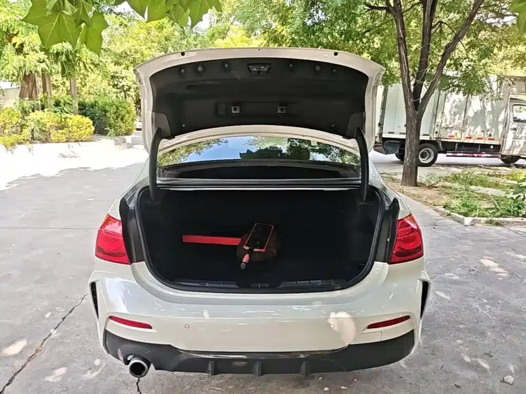 2019 BMW 1 Series 118i M Sport Package — миниатюра 19