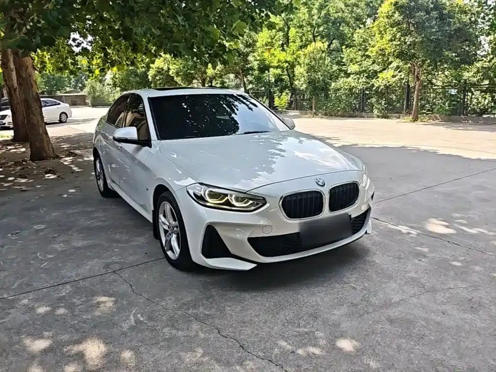 2019 BMW 1 Series 118i M Sport Package — миниатюра 4
