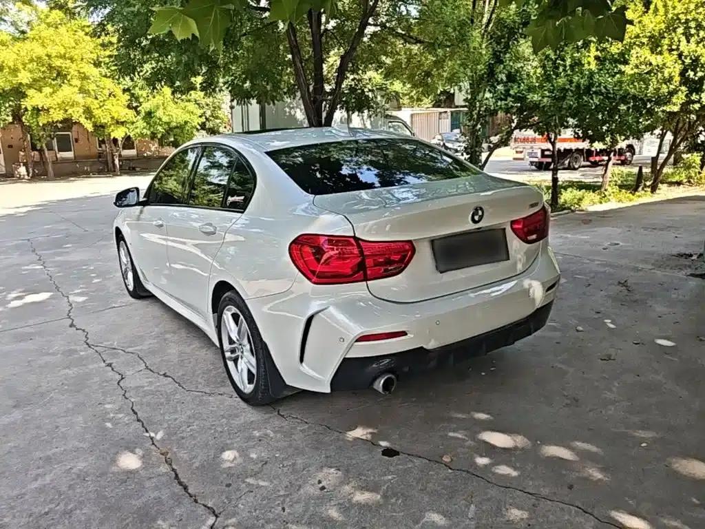 2019 BMW 1 Series 118i M Sport Package — миниатюра 5