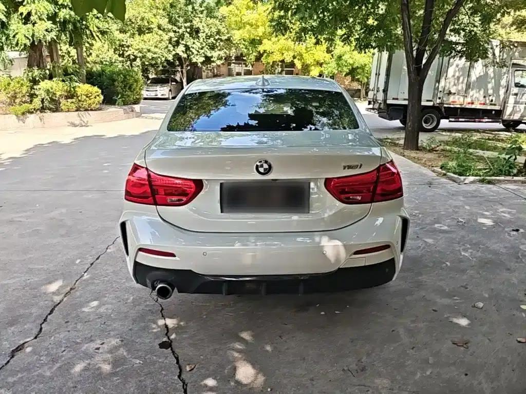 2019 BMW 1 Series 118i M Sport Package — миниатюра 6
