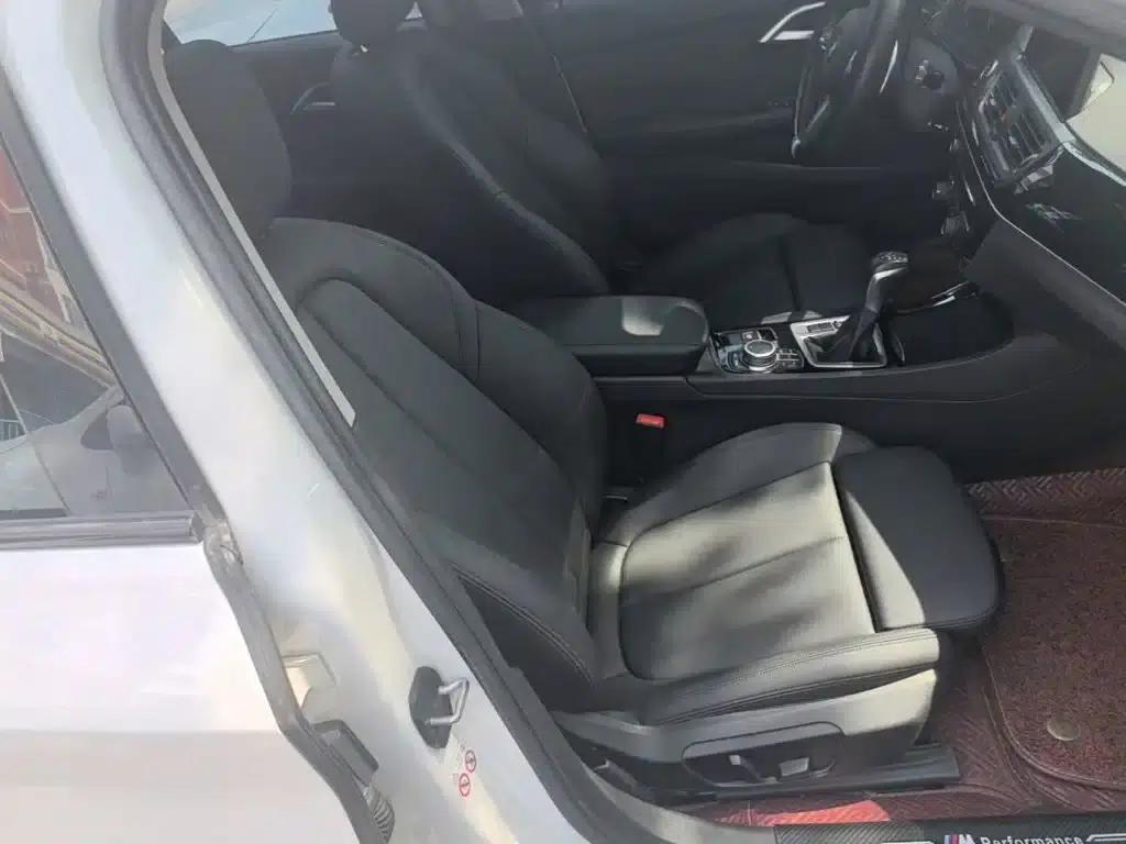 2019 BMW 1 Series 120i Leading M Sport Package — миниатюра 25