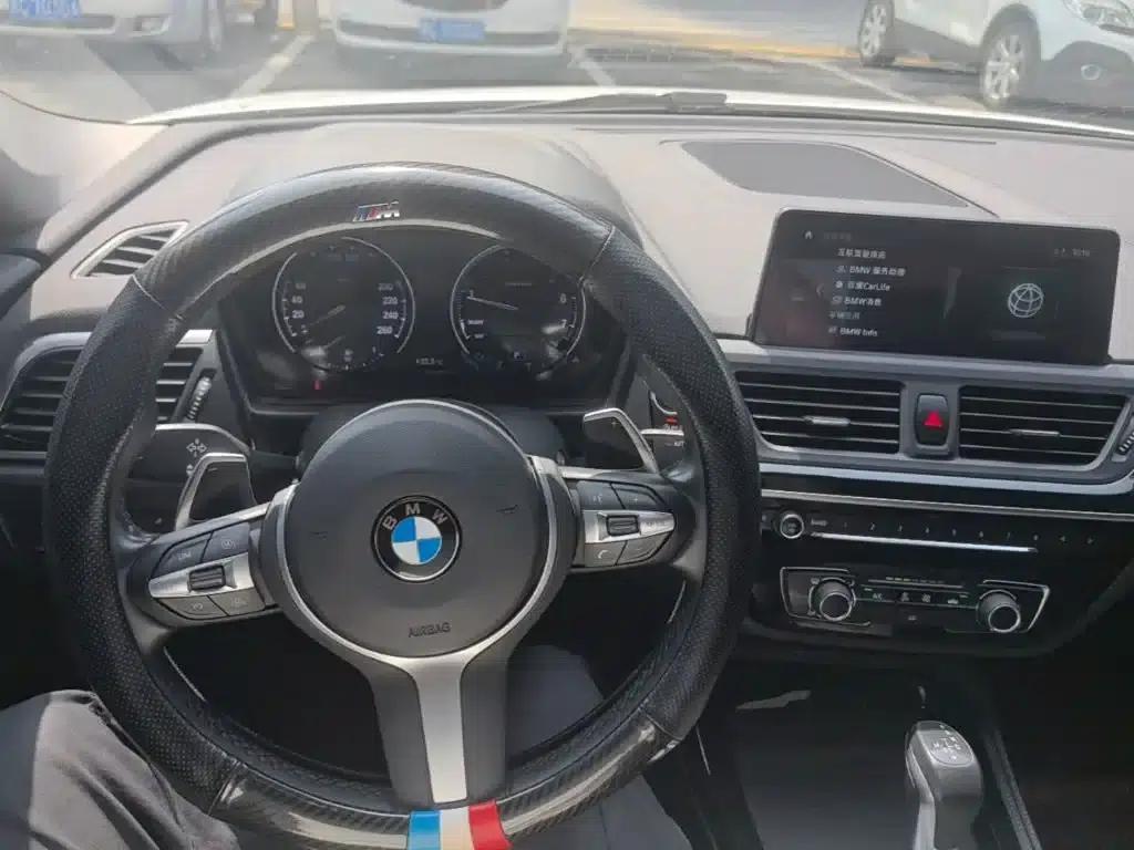 2019 BMW 1 Series 120i Leading M Sport Package — миниатюра 10