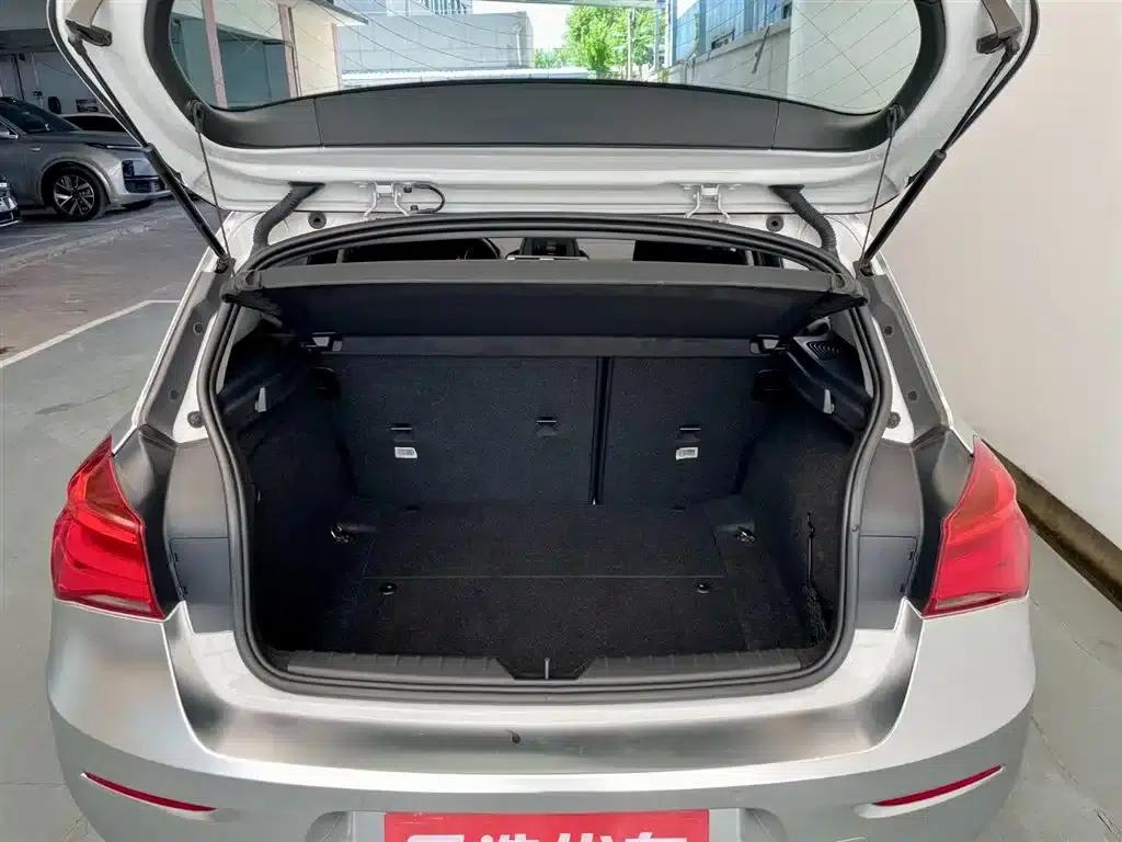 2015 BMW 1 Series Imported Model 118i Leading Edition — миниатюра 15