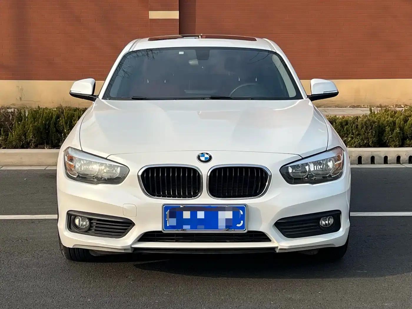 2016 BMW 1 Series Imported Model 118i Leading Edition — миниатюра 2