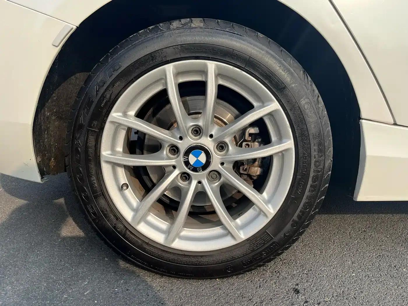 2016 BMW 1 Series Imported Model 118i Leading Edition — миниатюра 17