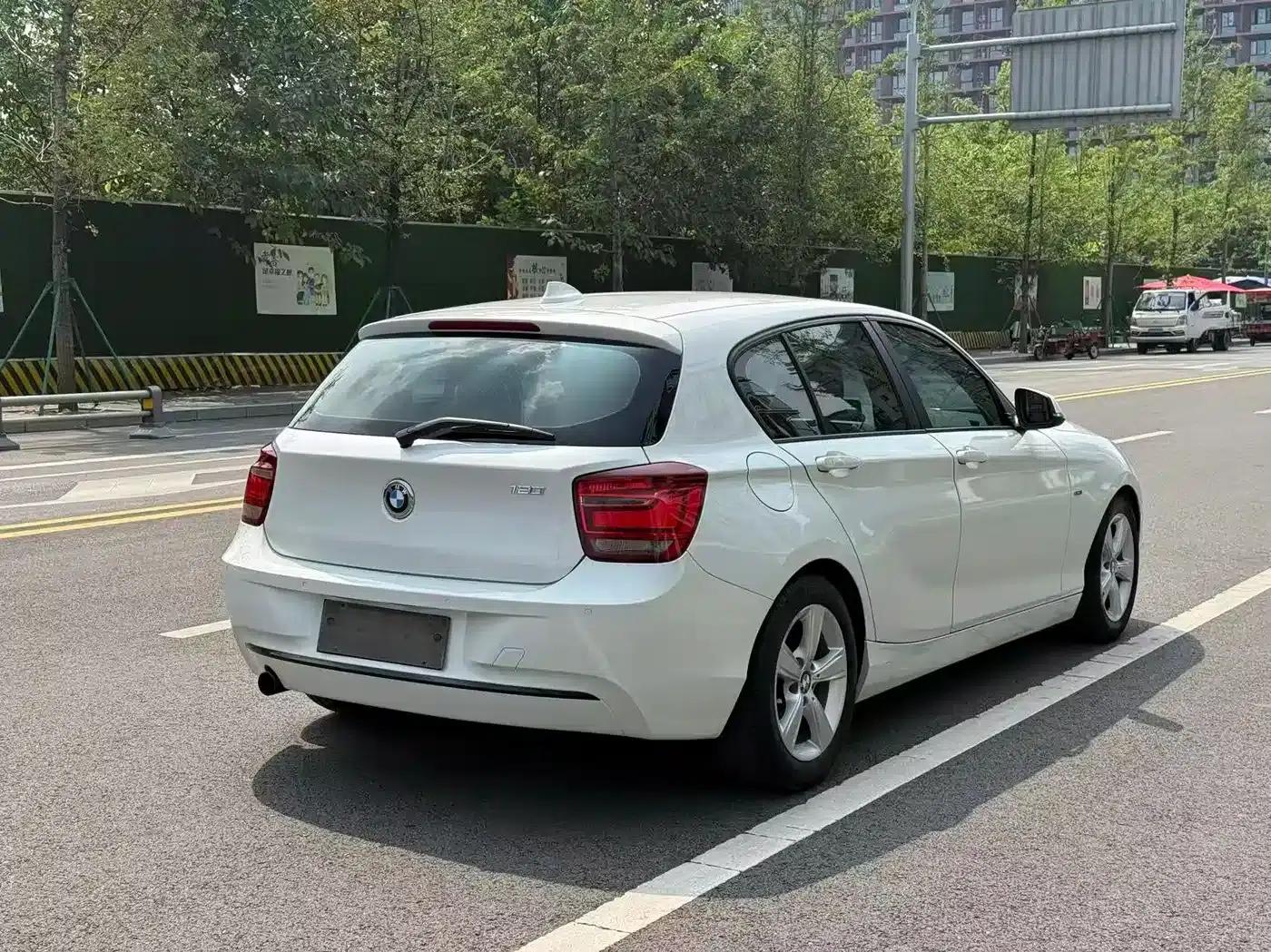 2013 BMW 1 Series (Imported) Facelift 118i Sport — миниатюра 9