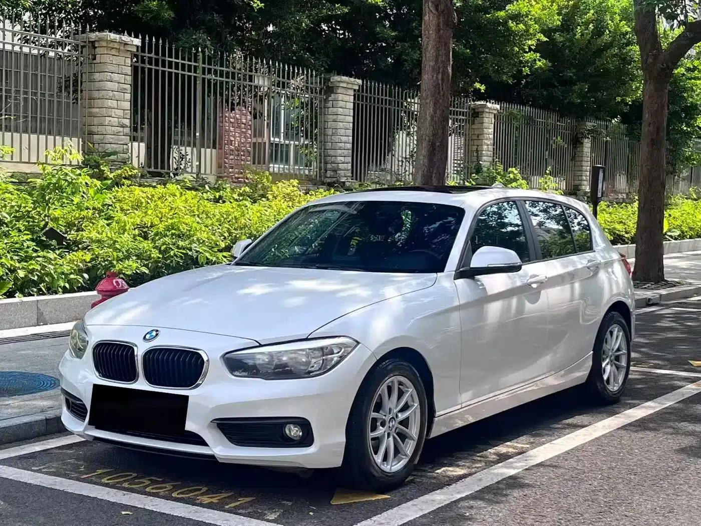 2018 BMW 1 Series Imported Model 118i Leading Edition — миниатюра 1