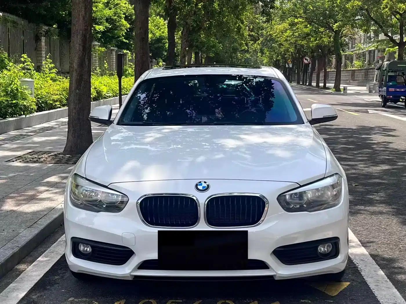 2018 BMW 1 Series Imported Model 118i Leading Edition — миниатюра 2