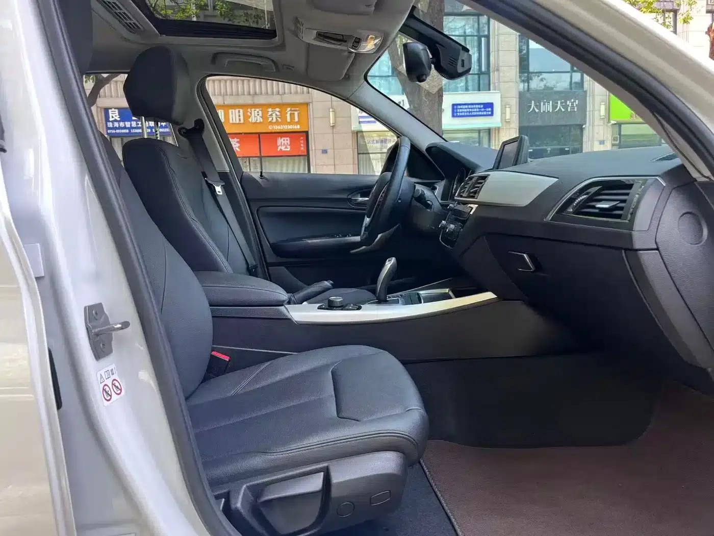 2018 BMW 1 Series Imported Model 118i Leading Edition — миниатюра 11
