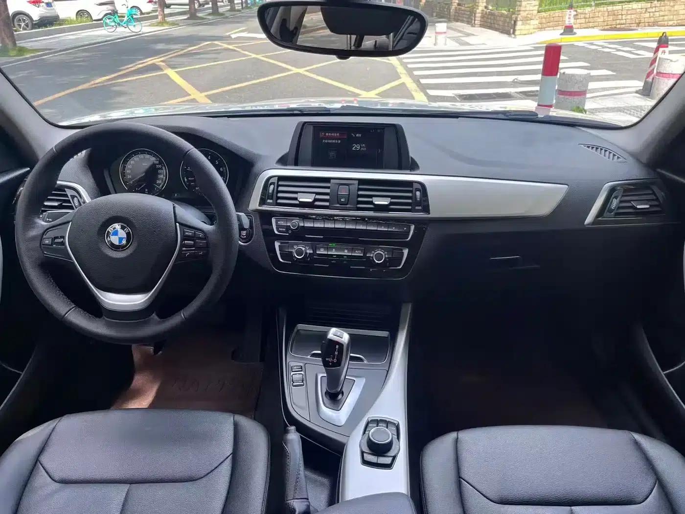2018 BMW 1 Series Imported Model 118i Leading Edition — миниатюра 12