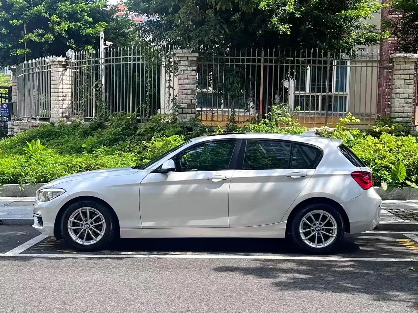 2018 BMW 1 Series Imported Model 118i Leading Edition — миниатюра 14