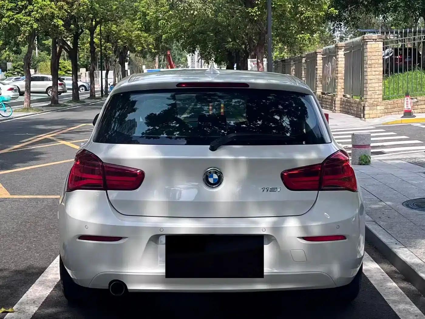 2018 BMW 1 Series Imported Model 118i Leading Edition — миниатюра 16