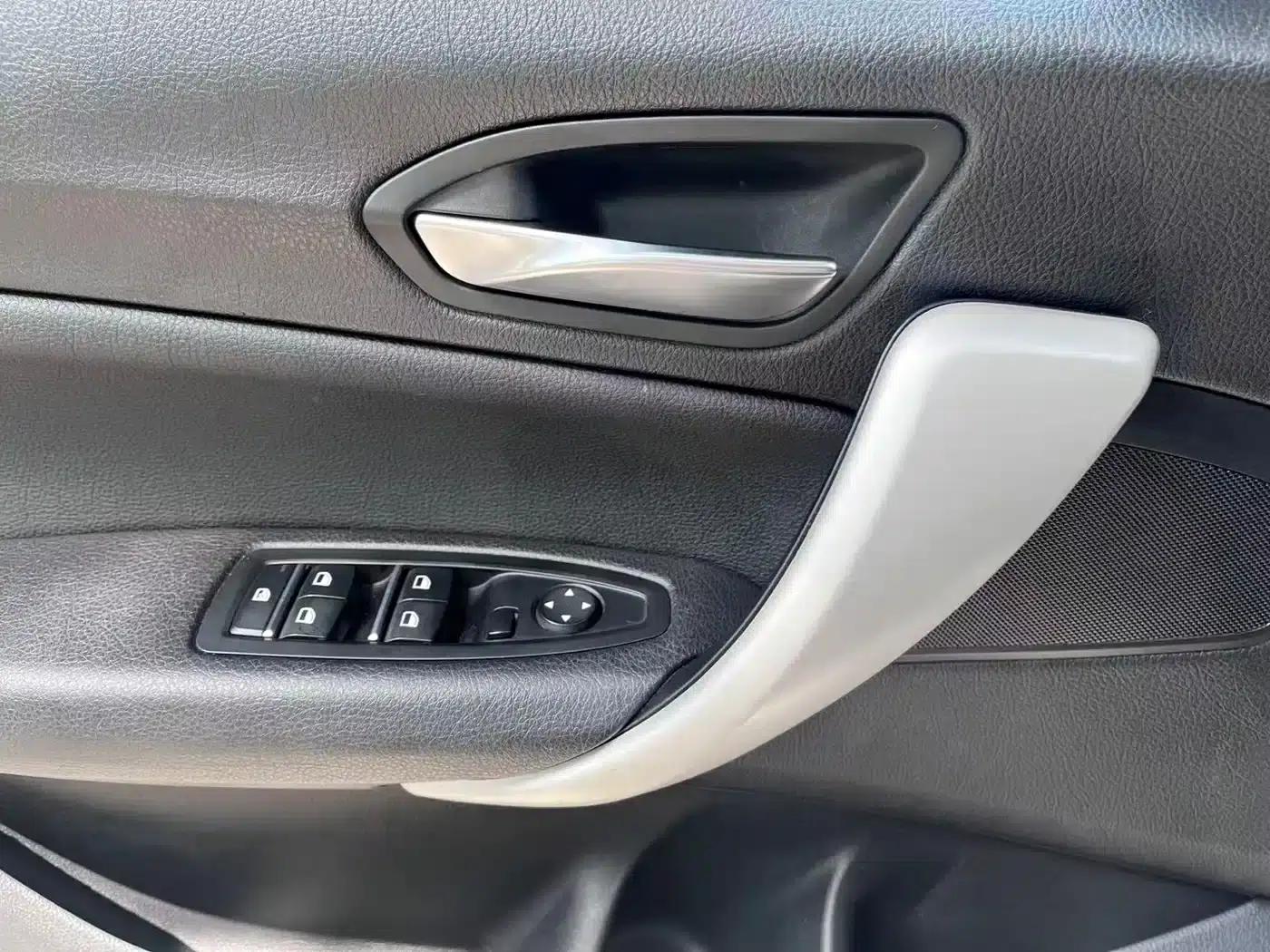 2018 BMW 1 Series Imported Model 118i Leading Edition — миниатюра 5