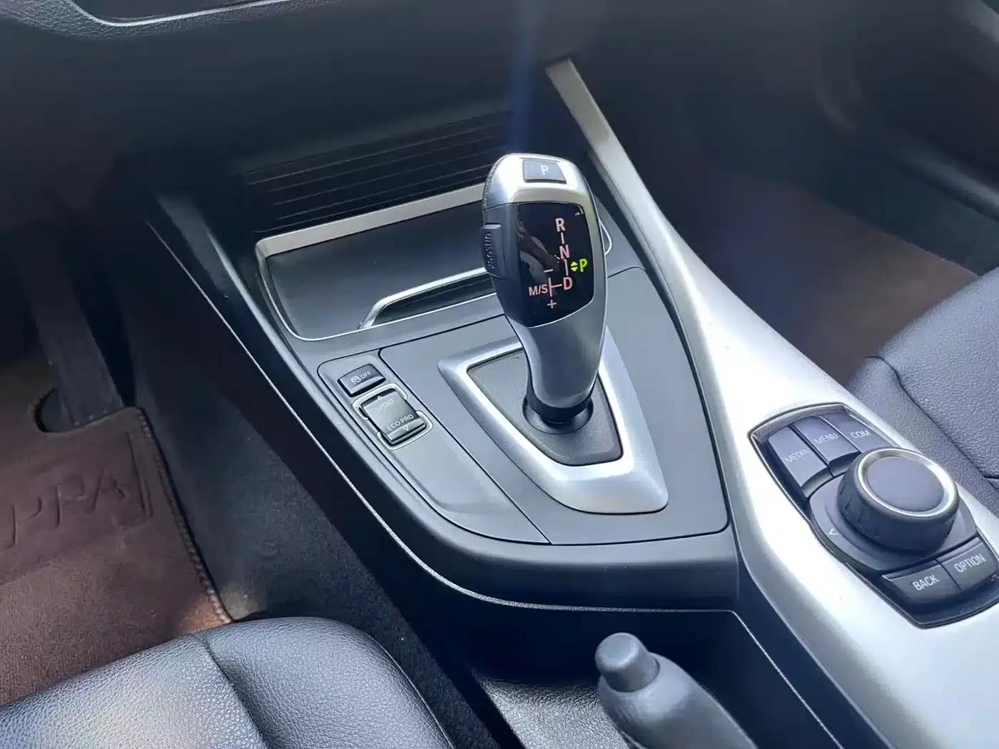 2018 BMW 1 Series Imported Model 118i Leading Edition — миниатюра 9