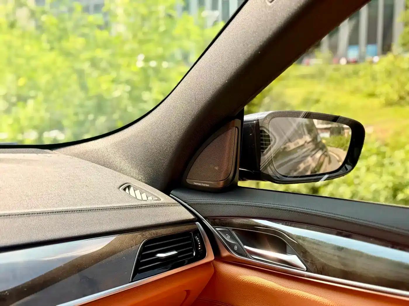 2018 BMW 6 Series GT 630i M Sport Package — миниатюра 8