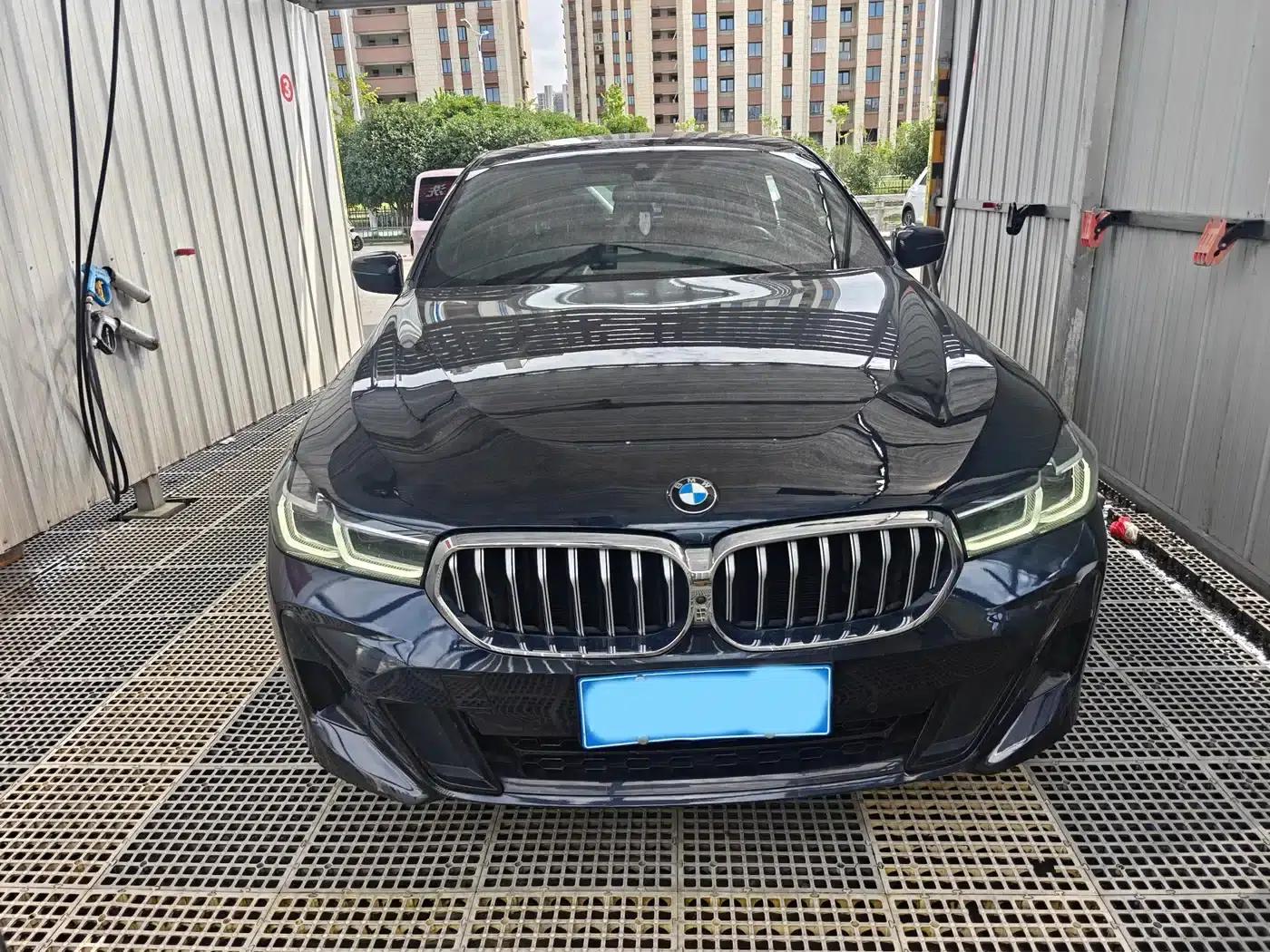 2021 BMW 6 Series GT 630i M Sport Package — миниатюра 3