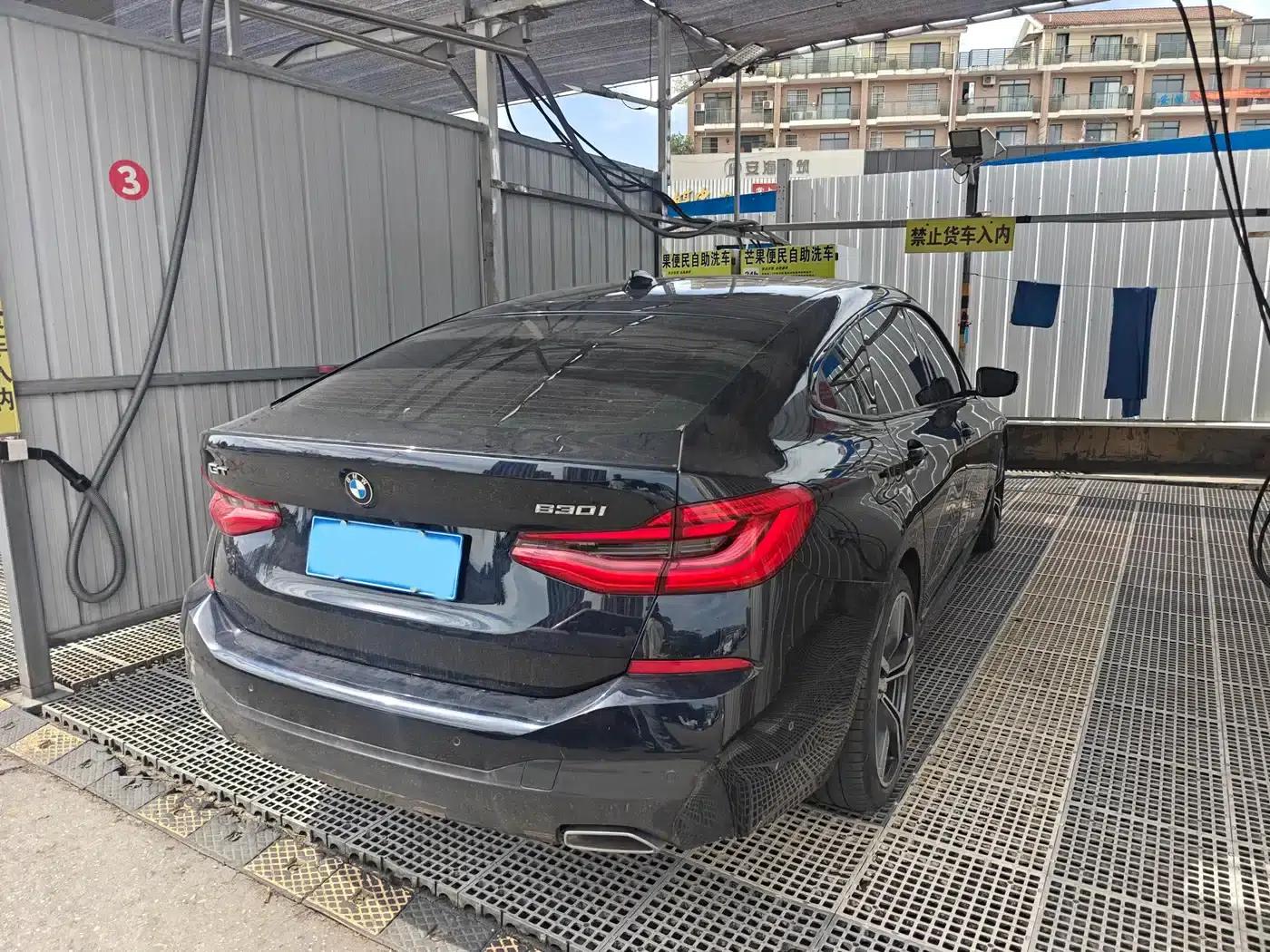 2021 BMW 6 Series GT 630i M Sport Package — миниатюра 4