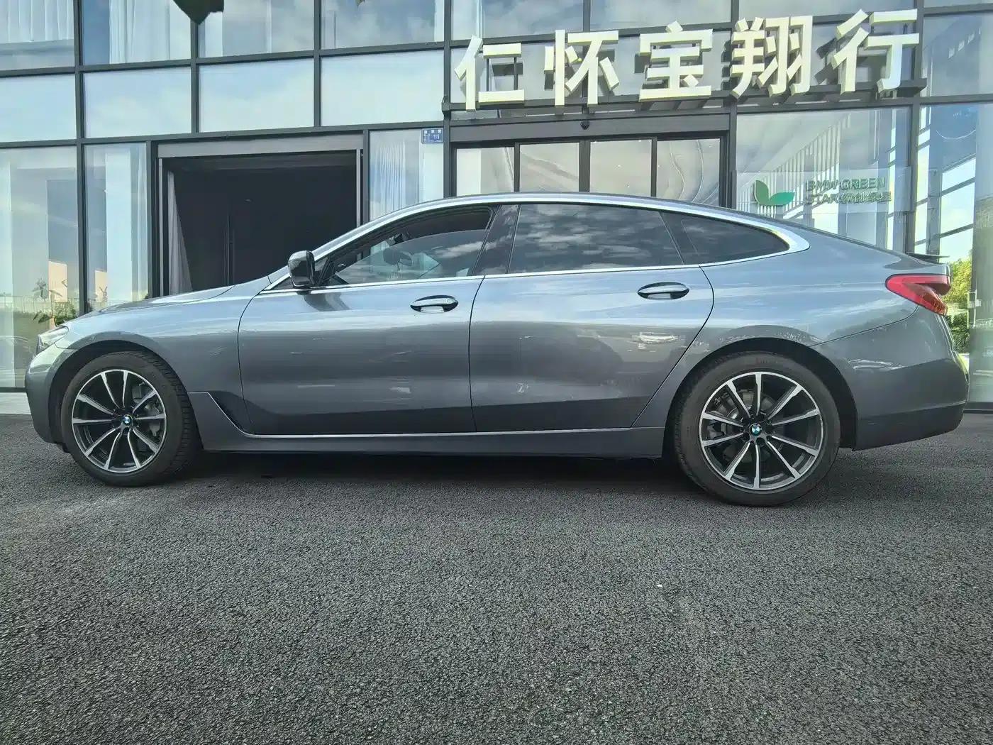 2021 BMW 6 Series GT 630i Luxury Design Package — миниатюра 3
