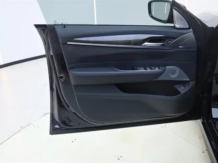 2024 BMW 6 Series GT 630i M Sport Package — миниатюра 17