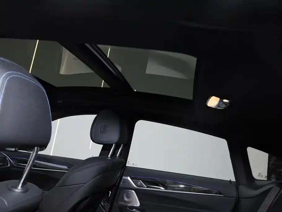 2024 BMW 6 Series GT 630i M Sport Package — миниатюра 24