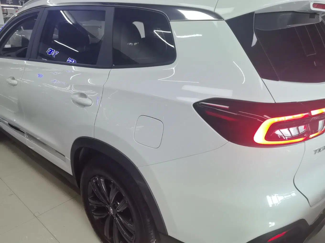 Chery Tiggo 8 2022 1.5 TCI Automatic Prestige Edition 7-Seater — миниатюра 4