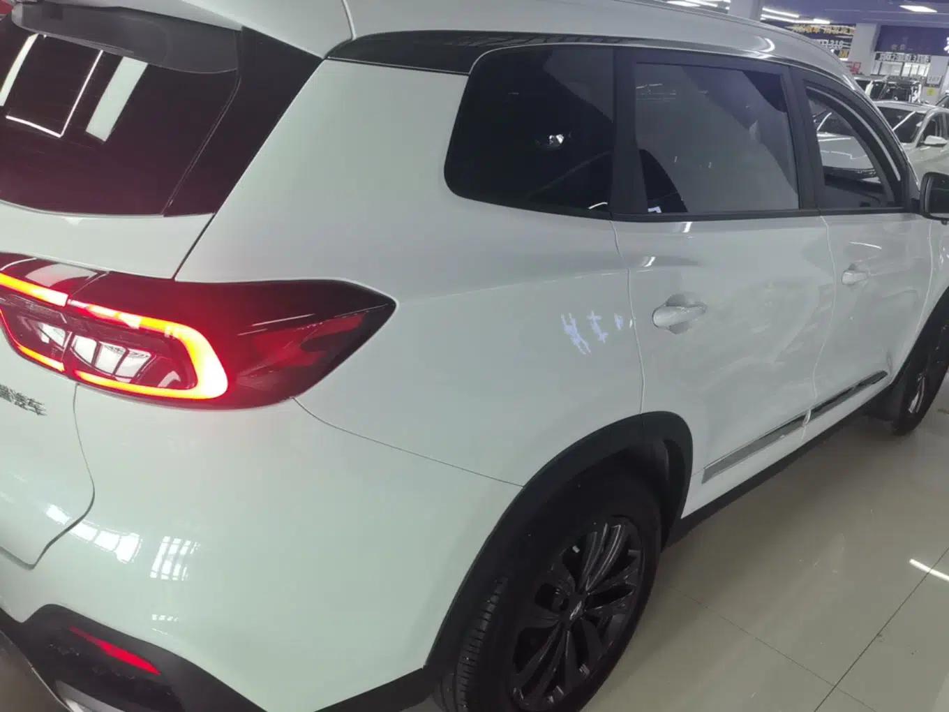 Chery Tiggo 8 2022 1.5 TCI Automatic Prestige Edition 7-Seater — миниатюра 6