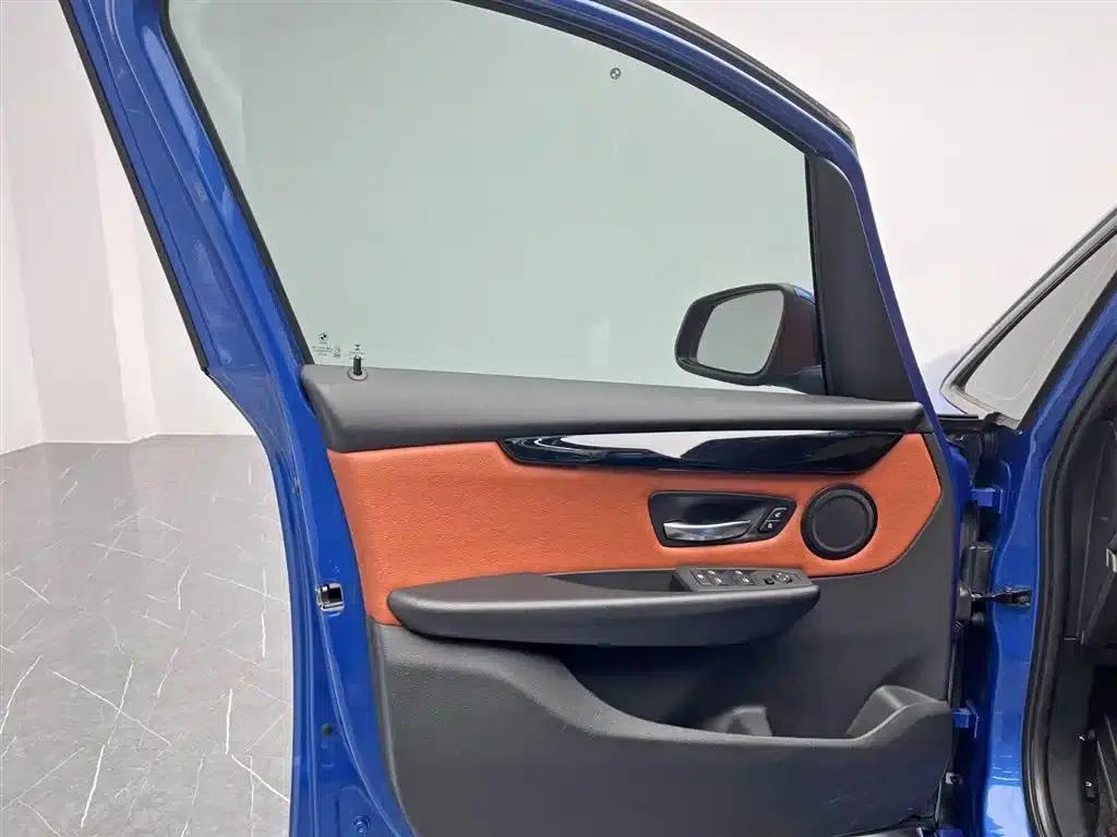 2019 BMW 2 Series Gran Tourer 218i Leading Edition — миниатюра 13