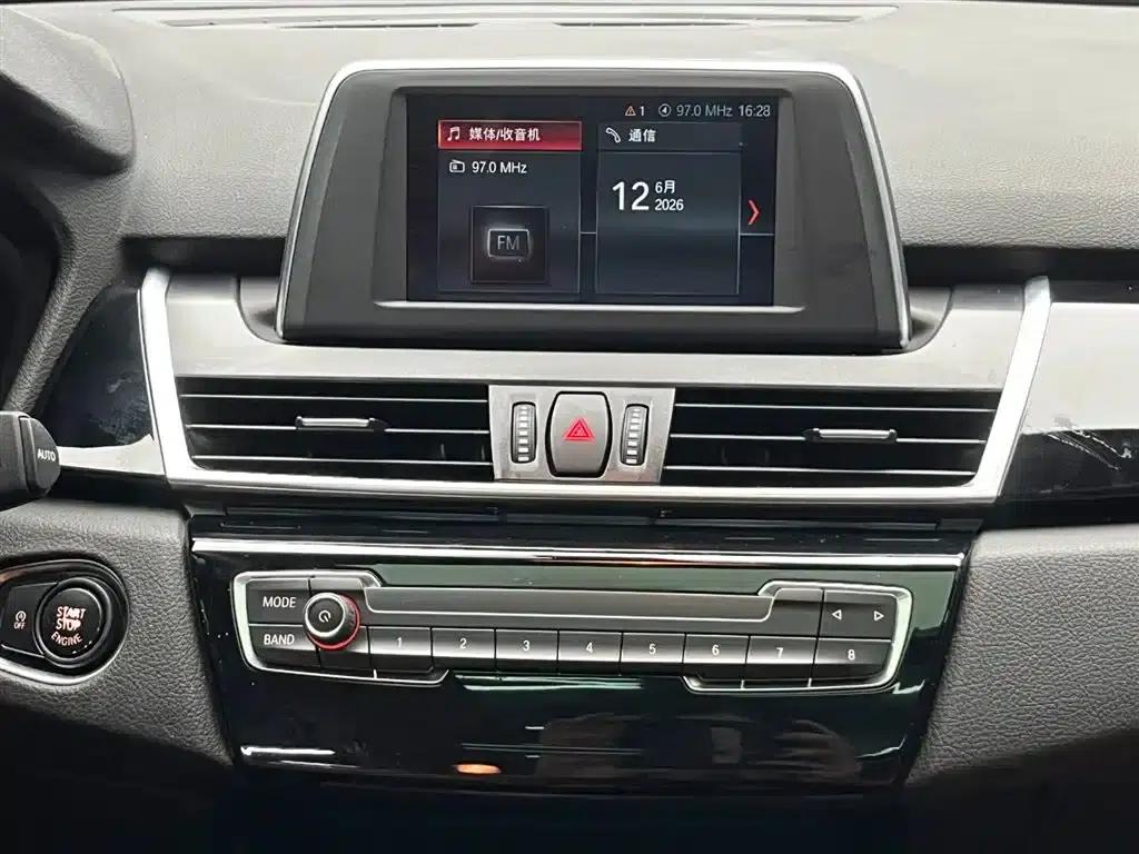 2019 BMW 2 Series Gran Tourer 218i Leading Edition — миниатюра 20