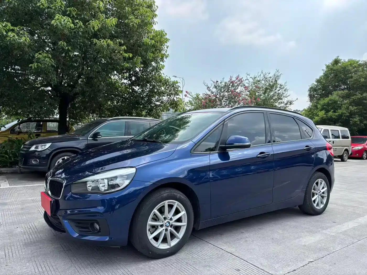 2016 BMW 2 Series Gran Tourer 218i Fashion Edition — миниатюра 3